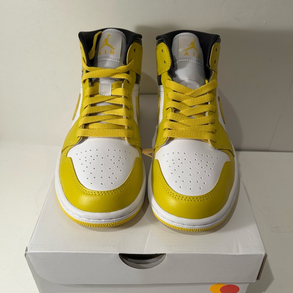 Jordan 1 Mid Vivid Sulfur Yellow - Picture 2 of 4